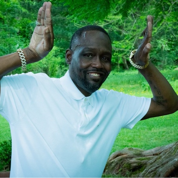 Meet your Posher, Leonard - Picture 1 of 1